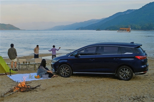 [Trải Nghiệm Thực TẾ] BYD M6: Chở Cả Gia Đình 7 Người Từ Phú Thọ Đi Bái Đính Có Thực Sự Thoải Mái?